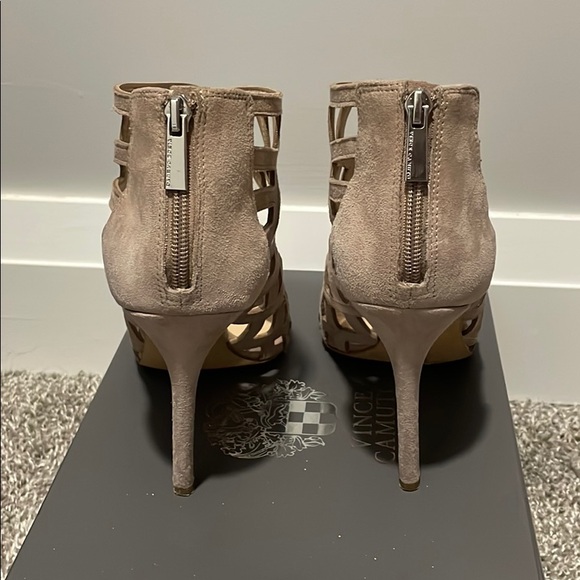 Vince Camuto Beige Heels - Picture 4 of 5